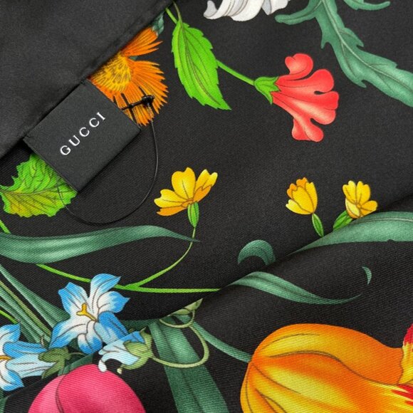 Display #2 Gucci Scarf Flora Print Logo Black Multicolor Silk Wrap - Picture 9 of 14